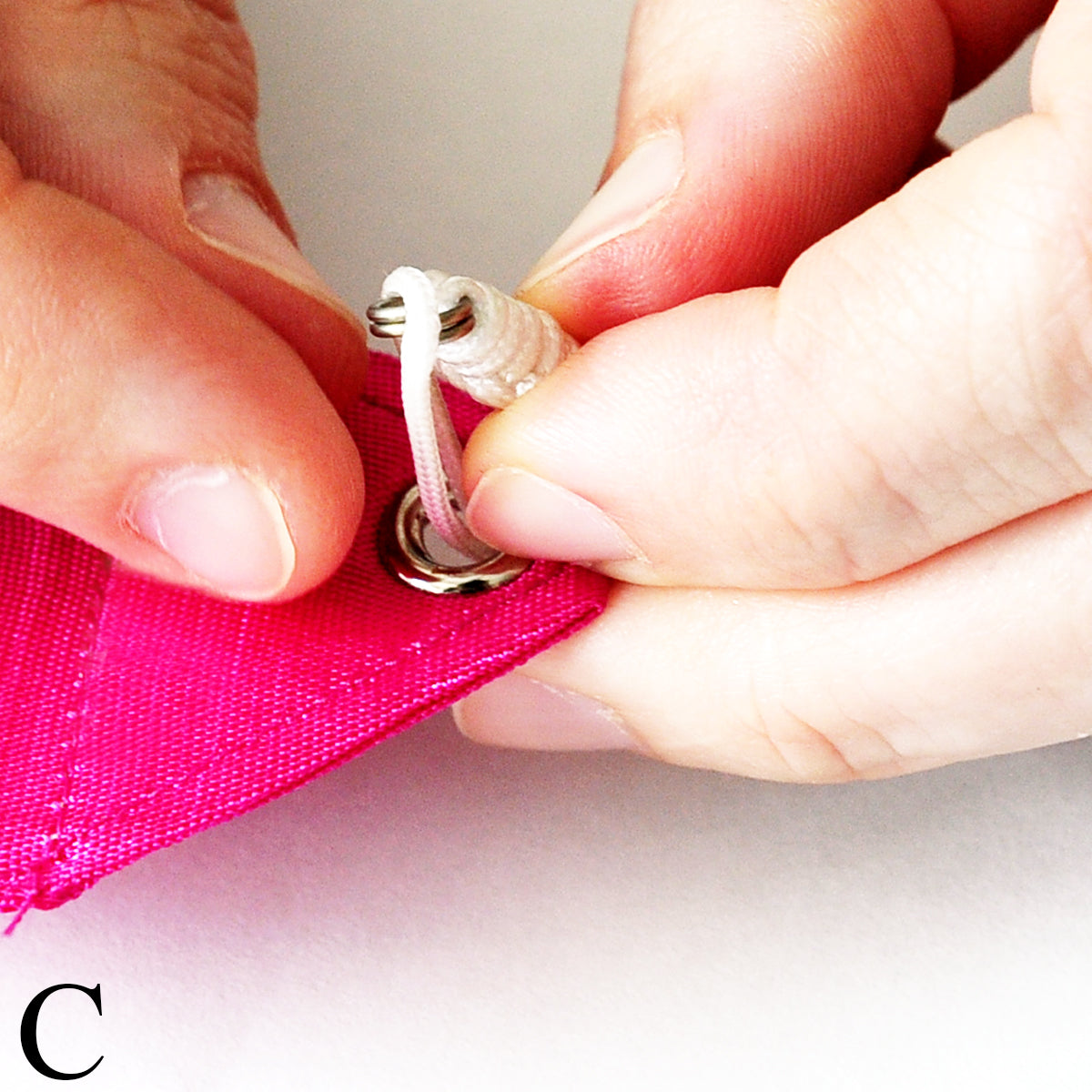 Coiled non-abrasive cord